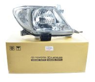 Genuine Toyota Right Hand Headlamp 2008 - 08/2011 - Clear Indicator lens